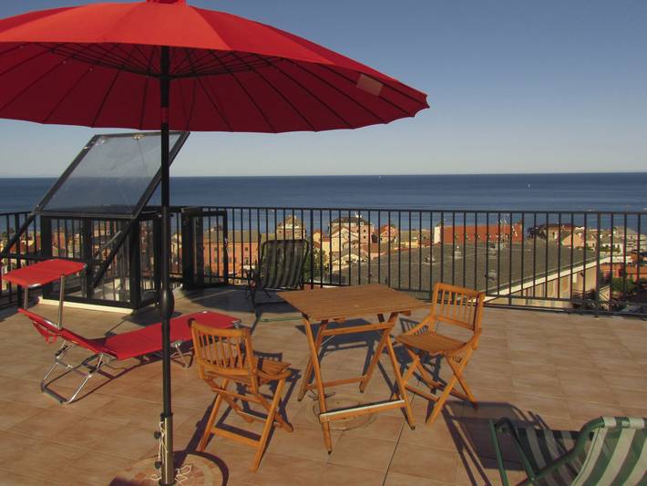 Vakantiewoning voor 6 personen, with Balkon and Terras as well as Tuin and Uitzicht in Laigueglia
