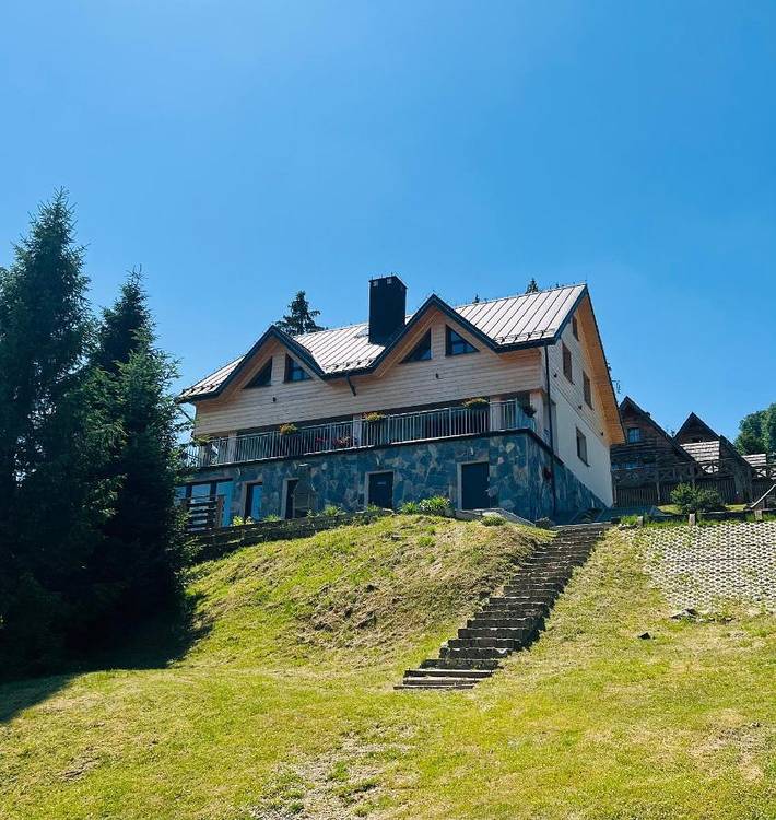 Dom wakacyjny dla 21 osób, z widok i taras, zwierzęta dozwolone w Ustrzyki Dolne