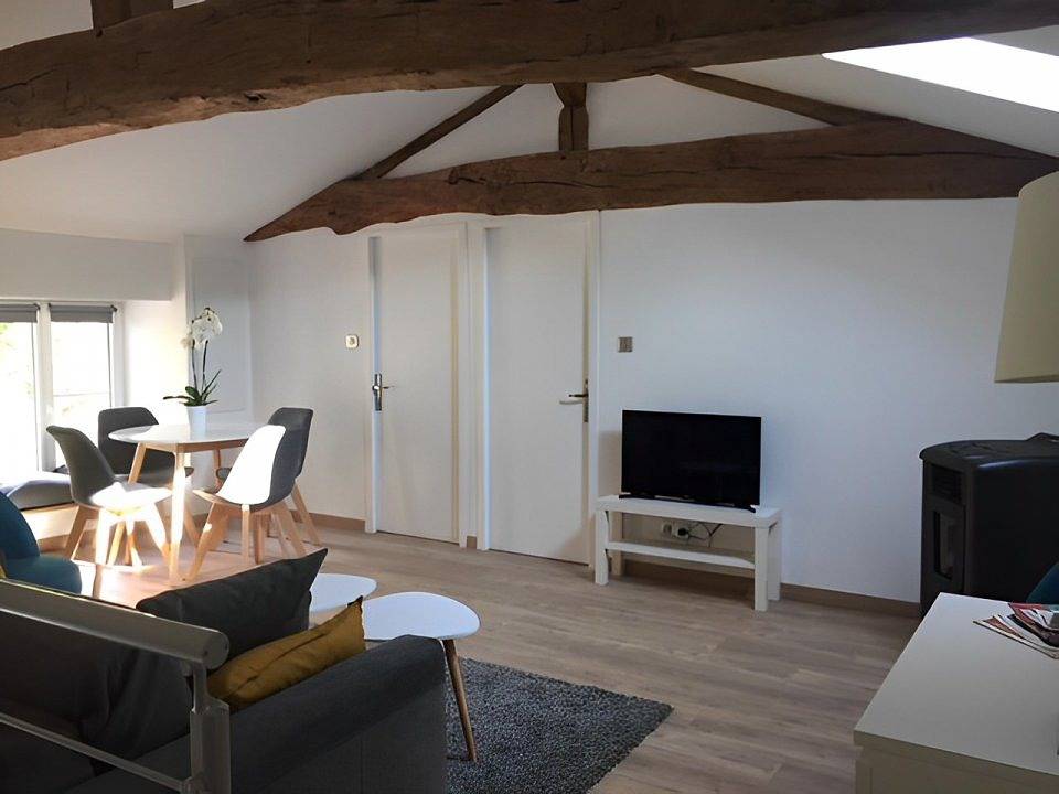 Appartement entier, Gite des Charmilles avec garage et parc clos in Cluny, Région de Mâcon
