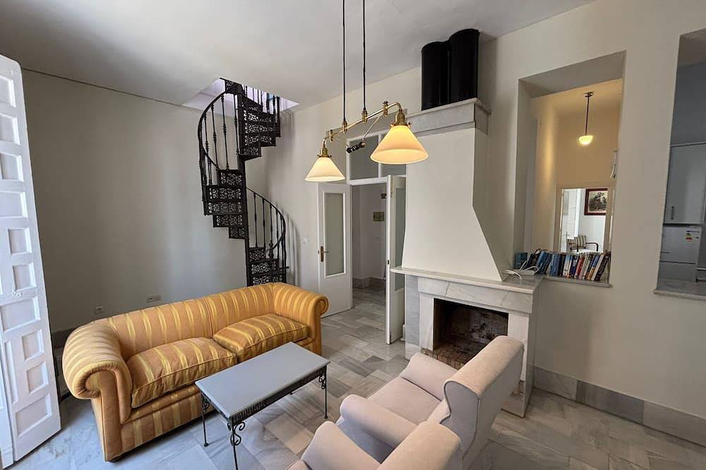 Ganze Wohnung, Das Hotel liegt in der Altstadt von Sevilla, neben dem Barrio Santa Cruz in Casco Antiguo, Sevilla