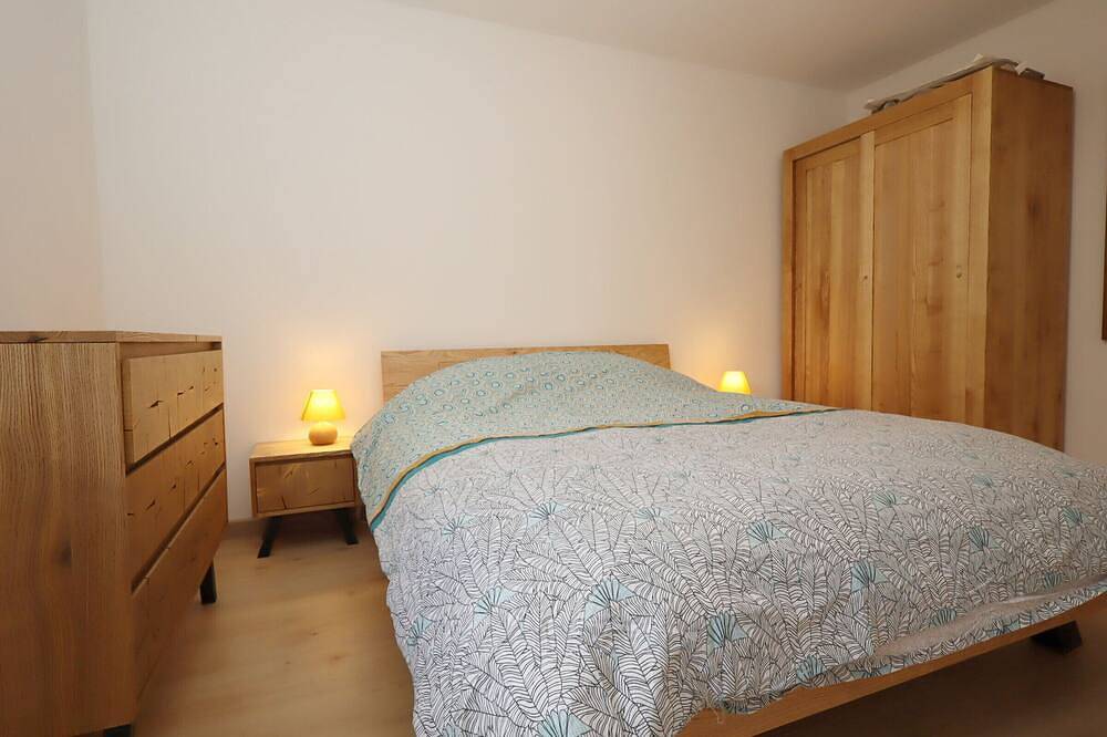 Entire apartment, Charming 3-Br Apartment with Terrace and Garage in Serene Servoz, Ideal for Families/Friends in Servoz, Bonneville region