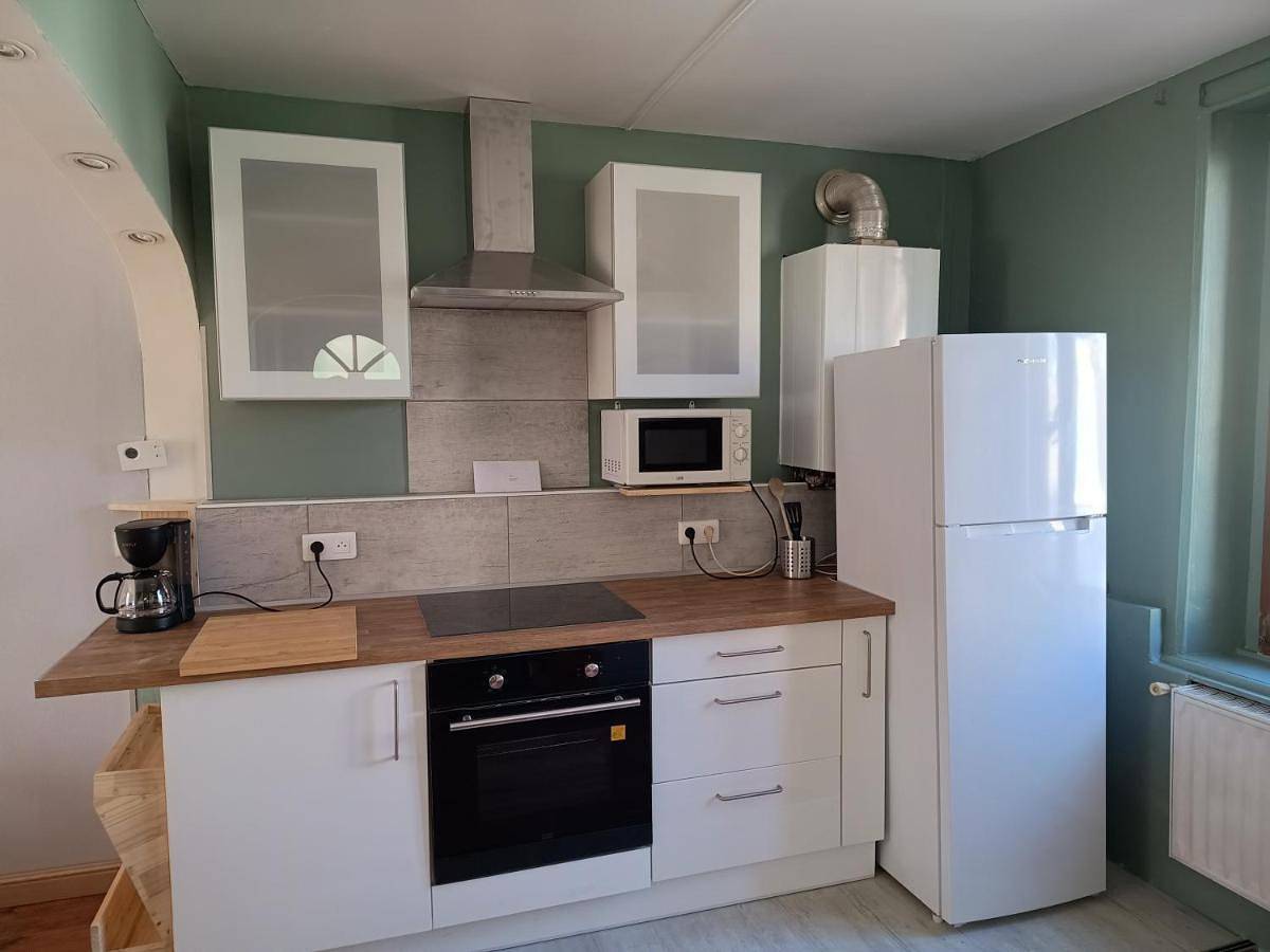 Appartement entier, A l'Ombre du Lilas Ii - terrasse - Possibilité spa privatif sur place - possibilité piscine à 20 minutes in Épinal, Région d'Épinal