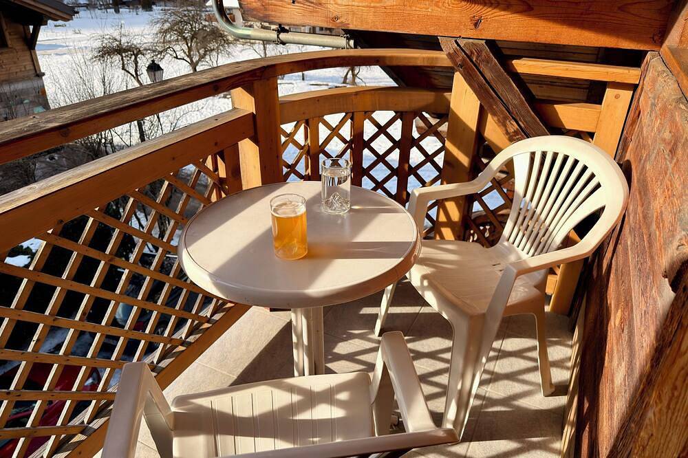 Entire apartment, Charming apartment 100m from the slopes in La Chapelle-d'Abondance, Les Portes du Soleil
