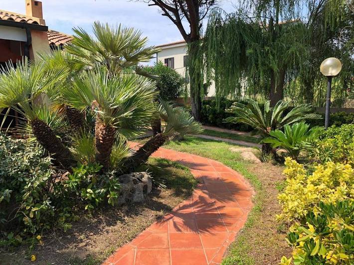 Villa pour 6 personnes, avec bassin pour enfant ainsi que vue et jardin, animaux acceptés dans La Maddalena - 2