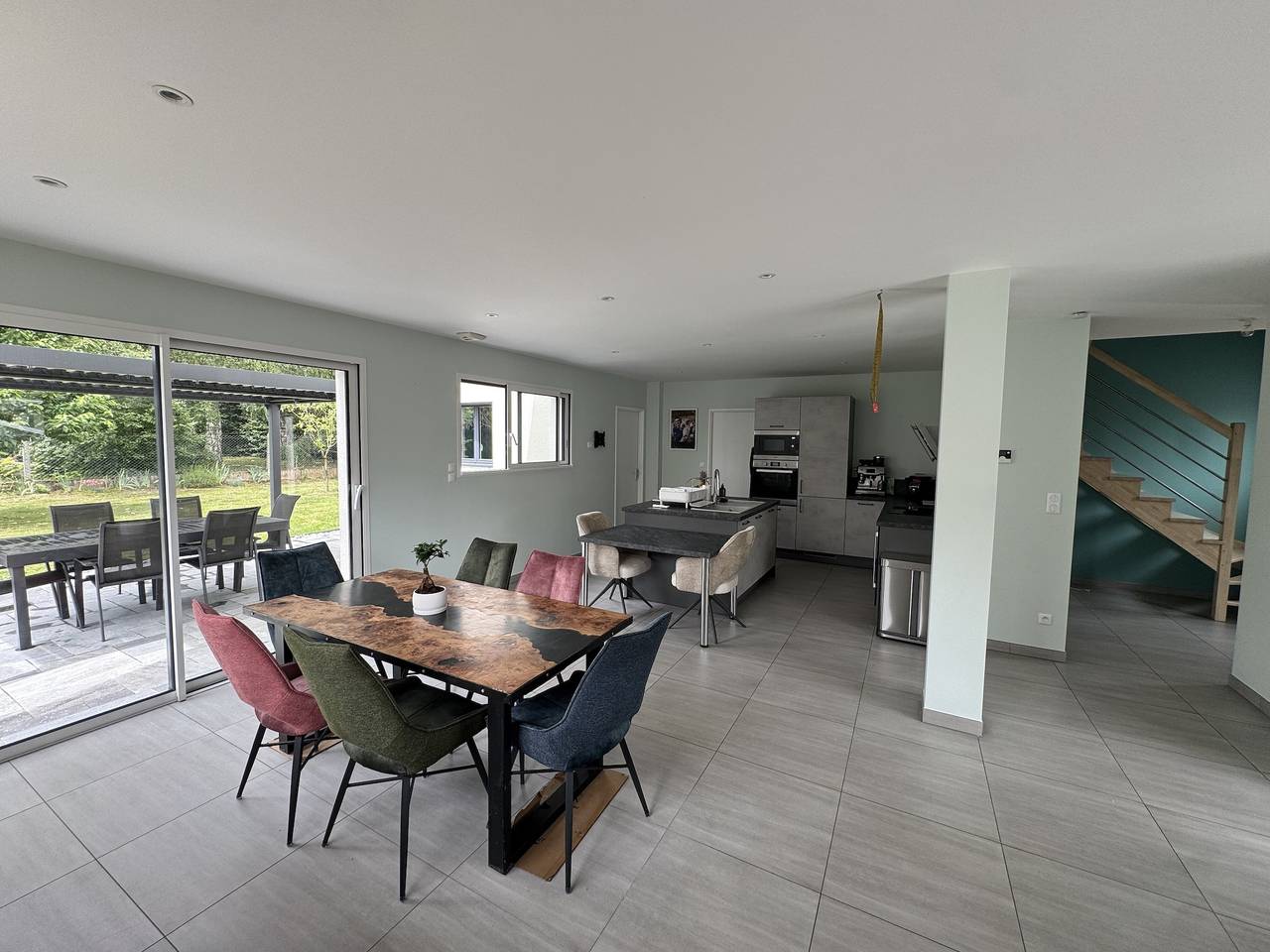 Maison de vacances à 3 min du circuit 24H Le Mans avec terrasse, jardin privé et Wi-Fi in Changé, Sarthe