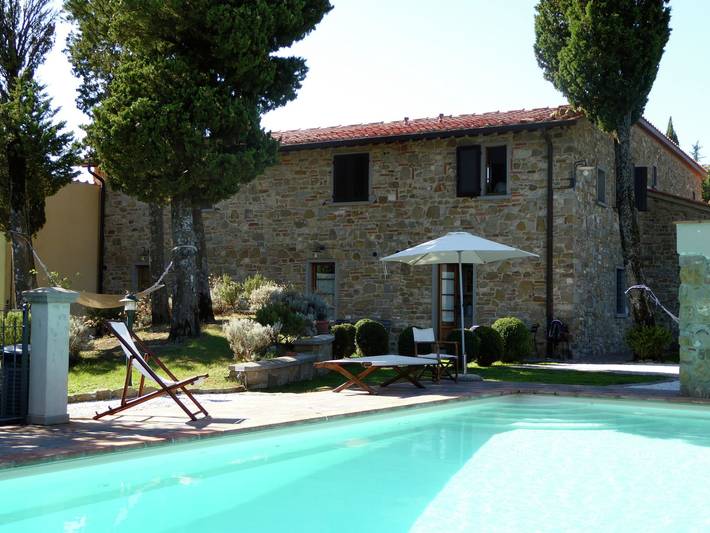 Location de vacances pour 6 personnes, avec terrasse et piscine, adapté aux familles à Barberino di Mugello - 4