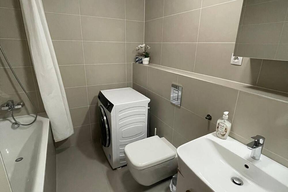 Ganze Wohnung, Apartment with panoramic view by the hockey arena with Ac in Bratislava, Bratislava und Umgebung