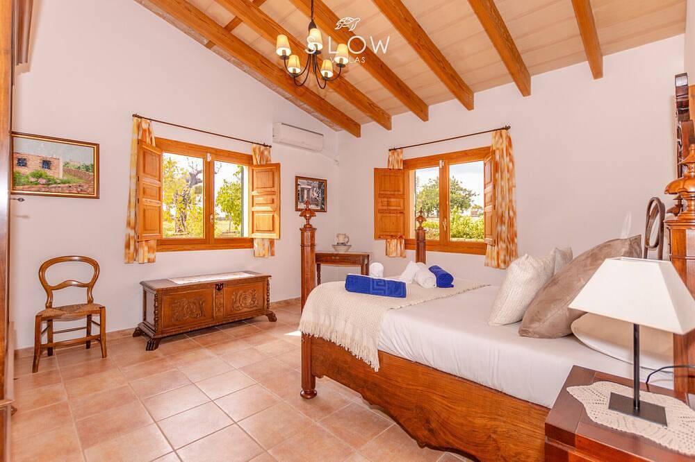 Spektakuläre Villa Santa Maria mit eigenem Pool, großem Garten und Grill in Santa Maria del Cami, Mallorca Inselmitte