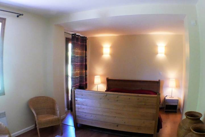 Location de vacances pour 6 personnes, avec terrasse et jardin, animaux acceptés à Saint-Vincent-de-Cosse - 2