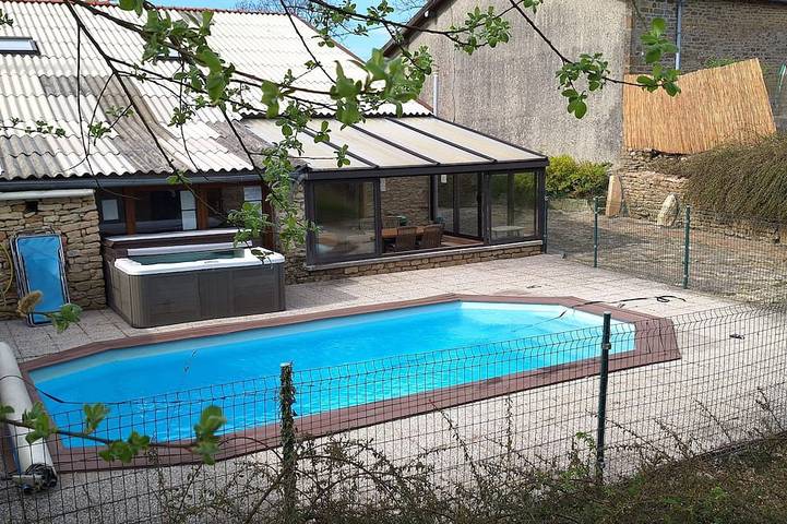 Maison de vacances pour 14 personnes, avec jacuzzi et jardin dans les Ardennes