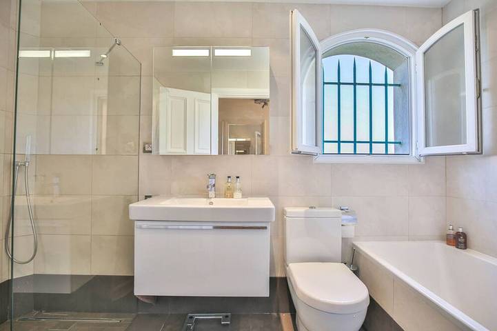 Villa pour 8 personnes, avec jardin et terrasse à Biot - 2