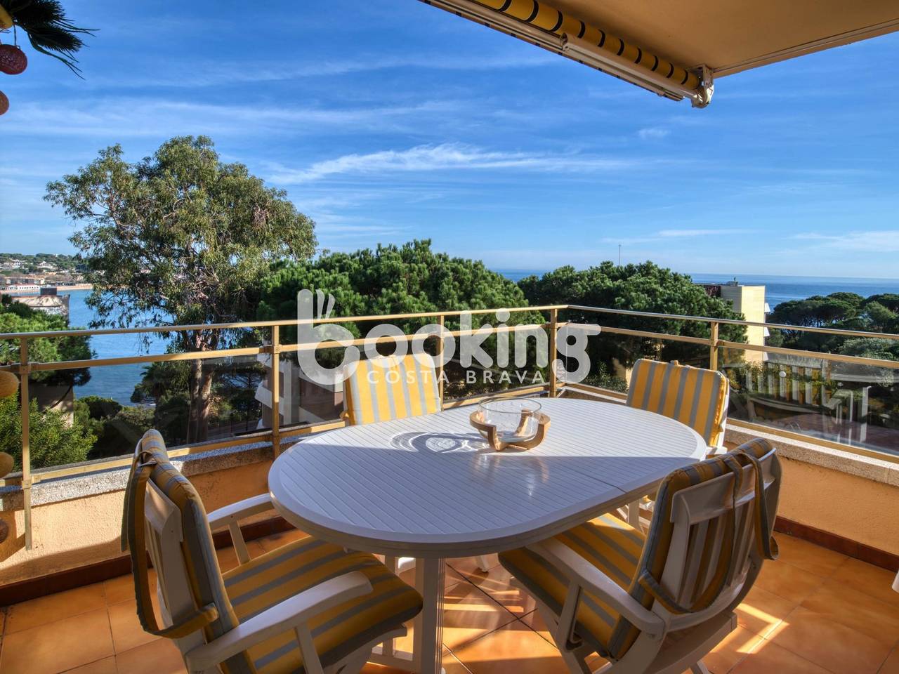Appartement de vacances entier, Appartement dans un endroit spectaculaire,avec vue sur la mer,piscine et parking in Sant Feliu de Guíxols, Costa Brava
