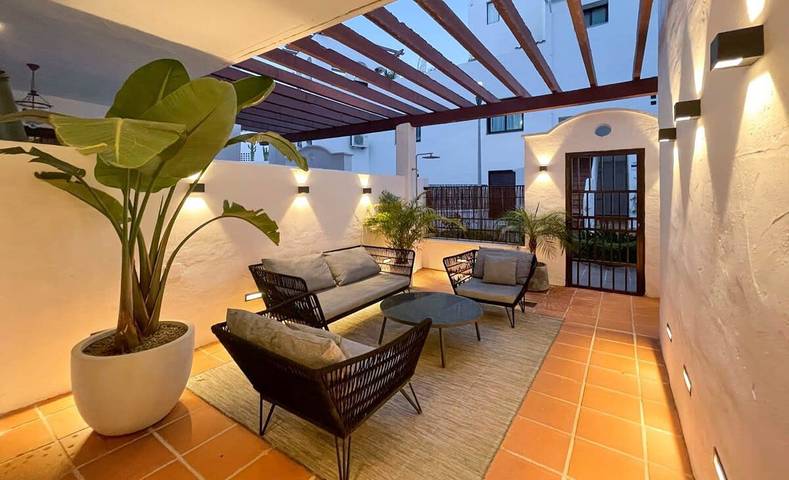 Appartamento intero, La Maestranza | Puerto Banus Townhouse Bbq Pool in Marbella West, Marbella