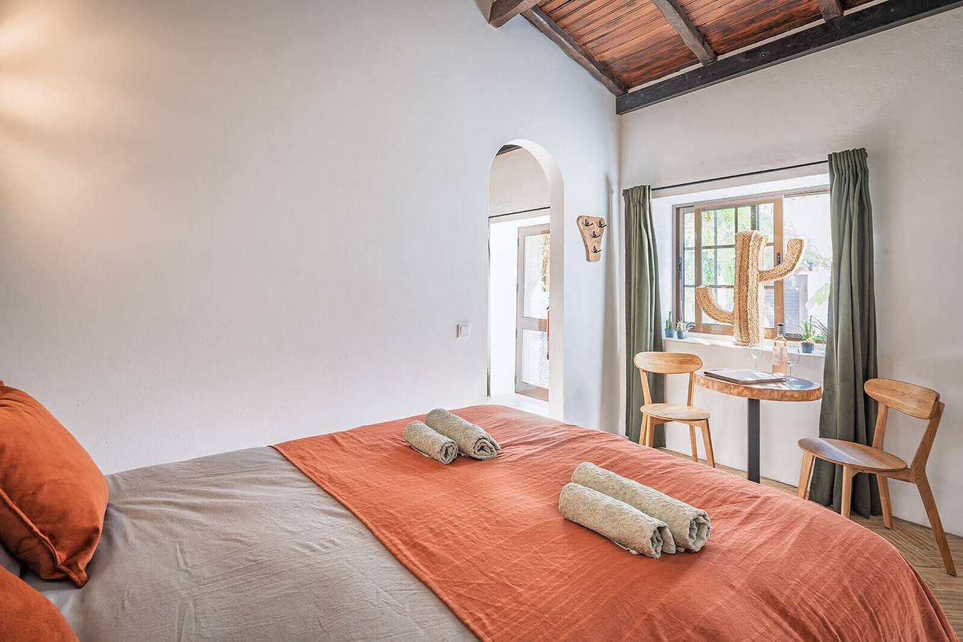 Holiday Home 'Casa Ferrobo - Amy' with Shared Pool, Wi-Fi and Air Conditioning in São Brás de Alportel, Faro District