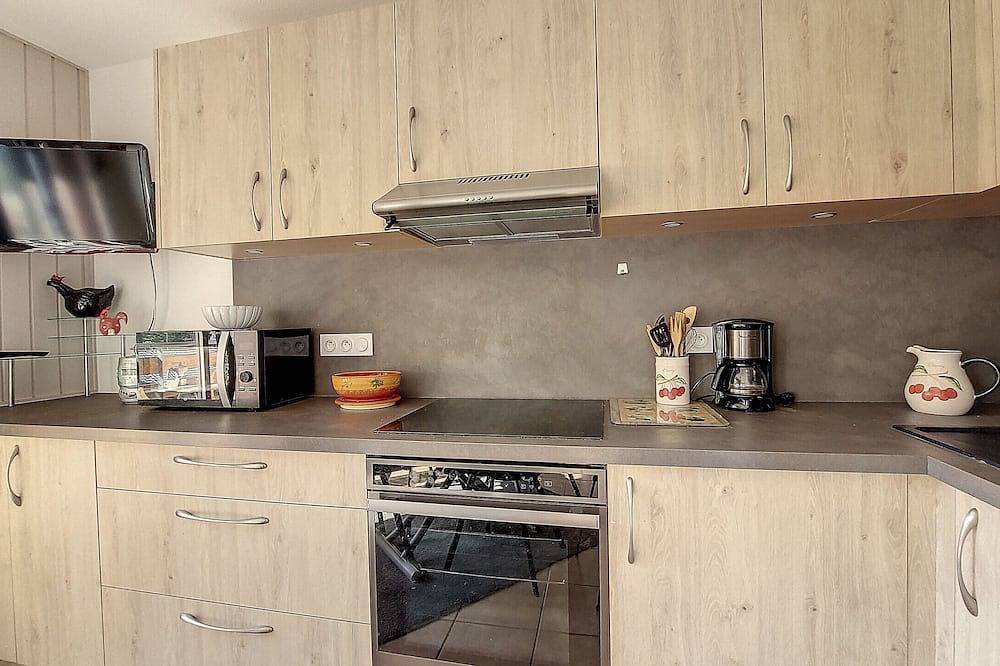 Geheel appartement, Flat Orée 32B - Montriond - Sleeps 4 - Mountain view - Close to ski lifts in Montriond, Les Portes du Soleil