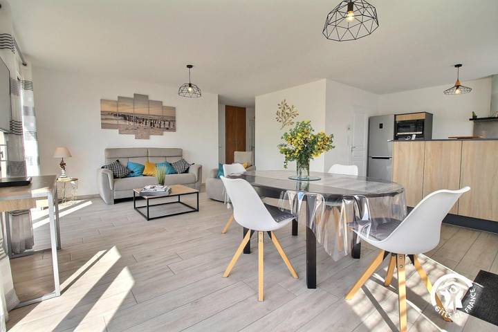Gîte pour 4 personnes, avec terrasse et jardin à Locoal-Mendon - 4