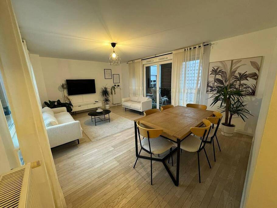 Appartement entier, Elegant apartment near La Défense and Arena in Nanterre, Hauts-de-Seine