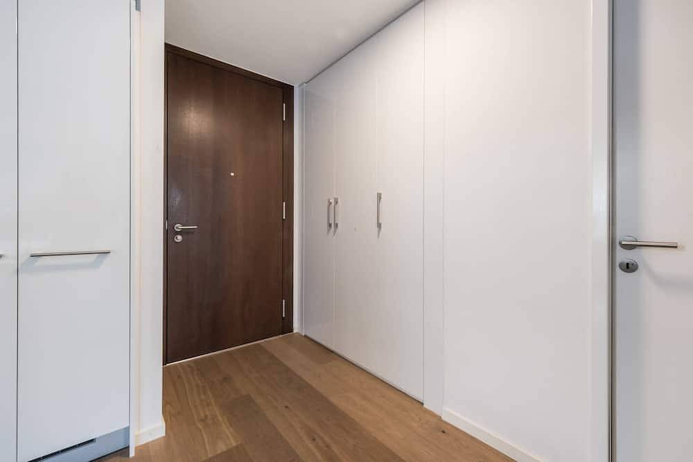 Entire apartment, Modern Montreux Center 1-Bedroom Apartment in Montreux, Lake Geneva