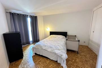 Appartement De Vacances pour 4 Personnes dans Puteaux, Hauts-de-Seine, Photo 1