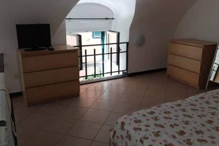 Apartamento entero, Open space with a garden, 2 minutes from the ocean in Bagni Miramare, Camogli