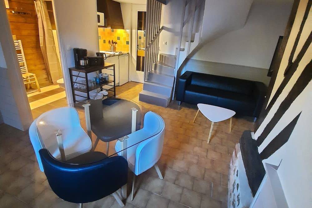 Gîte 4 personnes \" Le Trouville\" Piscine /Sauna in Fatouville-Grestain, Côte de Grâce