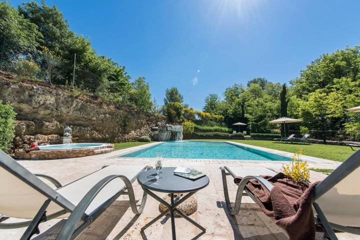 Stanza per 3 persone, con idromassaggio e giardino nonché terrazza e piscina, con animali domestici - 1
