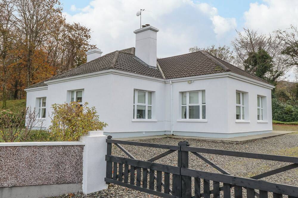 Cottage for 5 People in Castlebar, Lough Conn
