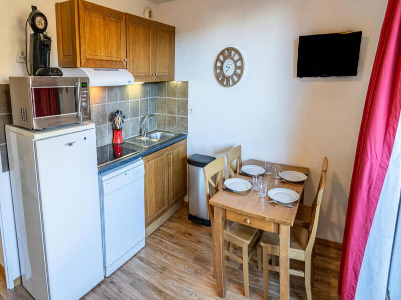 Appartement entier, Les Chalets De Bois Méan - A in Les Orres, Parc national des Écrins