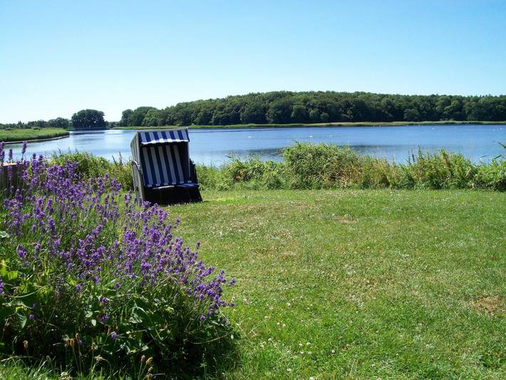 Ferienhaus für 4 Personen, mit Terrasse und Garten sowie Seeblick in Nieby - 3