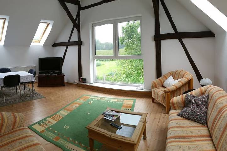 Ferienwohnung für 4 Personen, mit Garten und Balkon