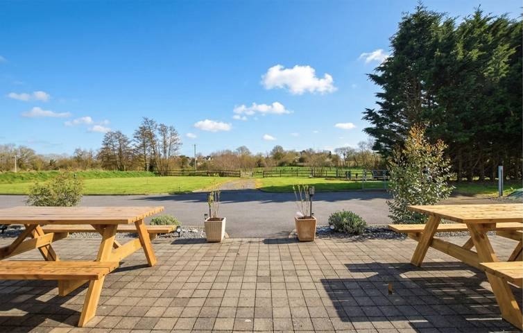 Location de vacances pour 10 personnes, avec terrasse et jardin à Lessay - 4
