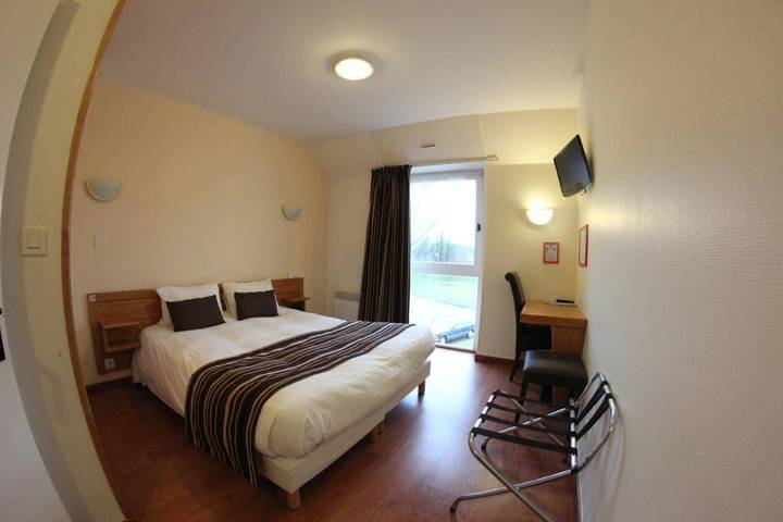 Hôtel pour 3 personnes, avec jardin, animaux acceptés à Tonnerre (Yonne) - 2