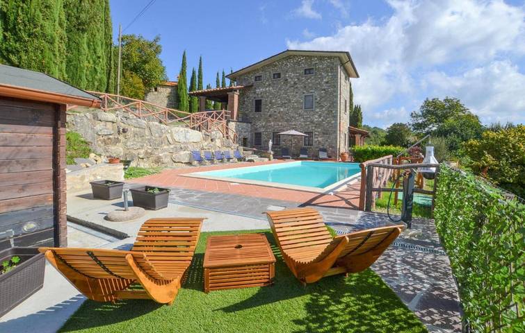 Appartamento per 6 persone, con piscina, con animali domestici in Caprese Michelangelo