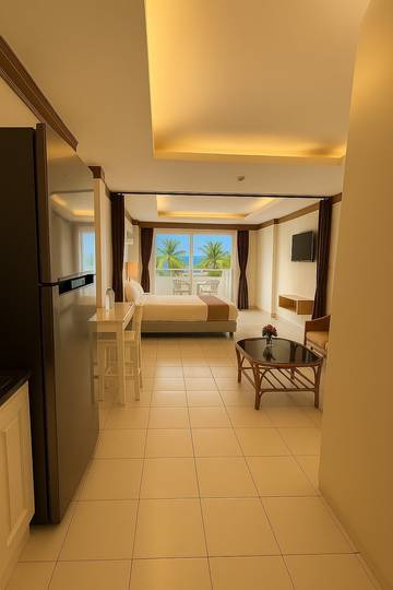 Vacation Rental for 4 Guests in Patong Beach, Phuket Province, Picture 3