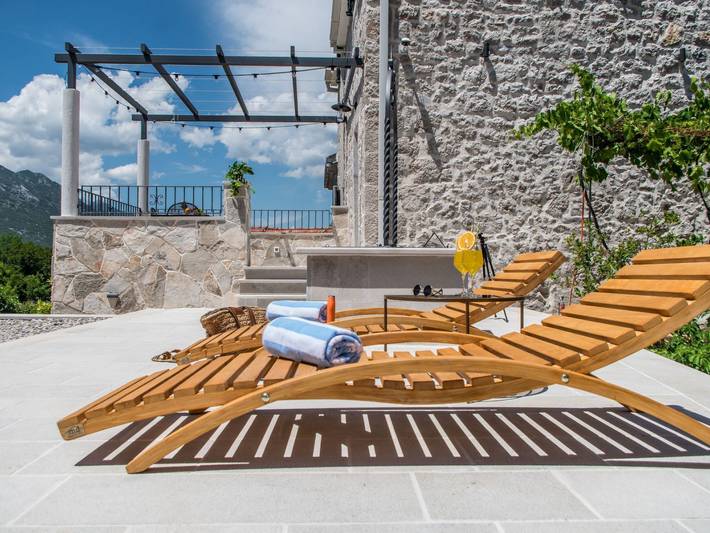 Villa Le Adria - Privater Hottub- Kostenloses Parken am Strand in Makarska Riviera
