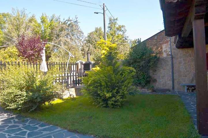 Casa rural para 12 personas, con Balcón y Terraza además de Jardín y Vistas en Robleda-Cervantes - 2