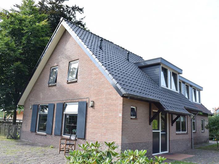 Maison de vacances pour 20 personnes, avec terrasse ainsi que sauna et piscine, animaux acceptés dans Veluwe