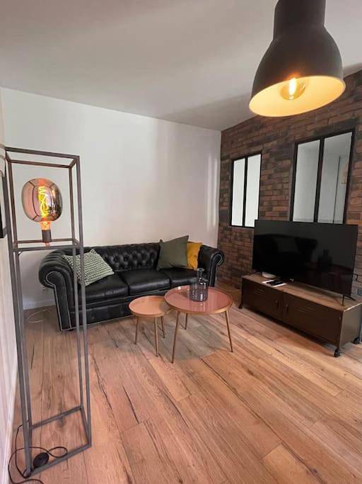 Appartement entier, One-Bedroom Apartment in Pau, Béarn