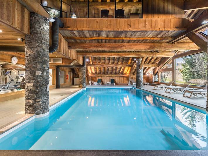 Gîte pour 8 personnes, avec piscine et terrasse dans Meribel Village - 4