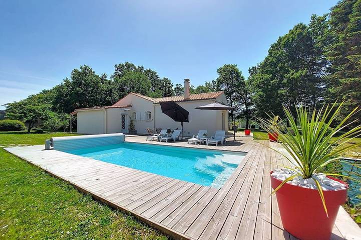Maison de vacances pour 6 personnes, avec piscine à Saint-Sulpice-de-Royan