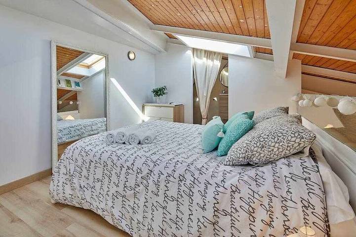 Apartamento entero, Apartamento dúplex Rei Martí, Girona in Gerona, Gironés