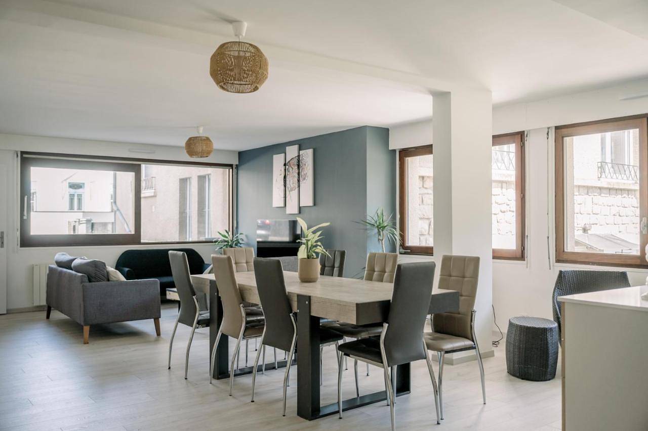 Appartement entier, Appartement T5 Bompard Centre Rodez, Parking Privé in Rodez, Aveyron