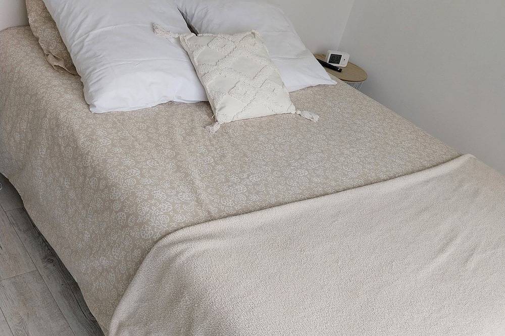 Villa 10/12 p. Swimming Pool, Spa & Private Sauna 2 kms from the beach, marshes, forests in Saint-Vincent-sur-Jard, Vandea