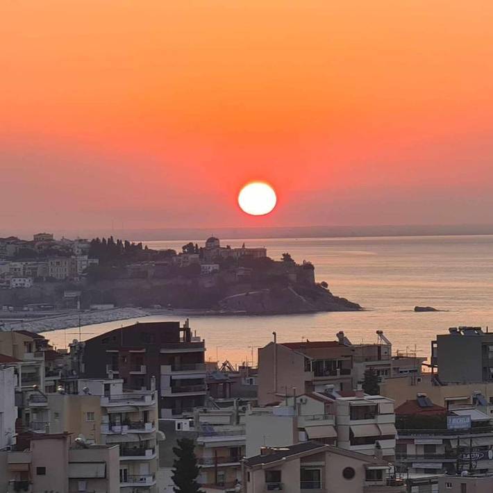 Gîte pour 6 personnes, avec terrasse et vue, animaux acceptés à Kavala