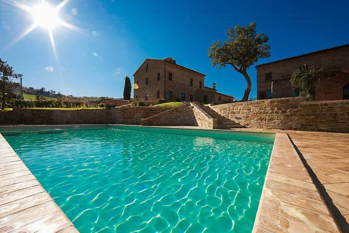 Casa vacanza per 20 persone, con terrazza, adatto a famiglie con bambini in Provincia di Macerata