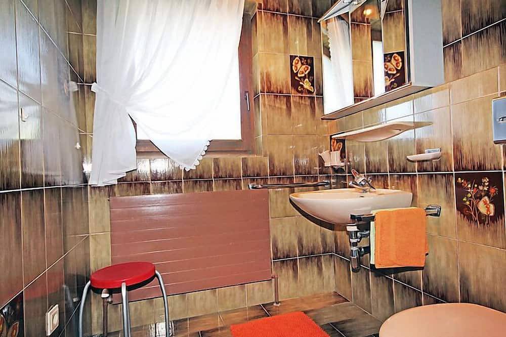 Ganze Wohnung, Ferienwohnung Lener in Tuxer Alpen, Pfons
