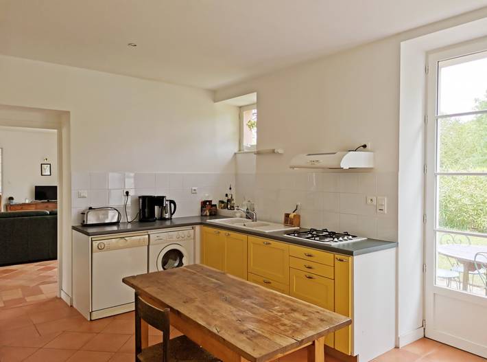 Gîte pour 12 personnes, avec jardin et piscine à Bourneau - 4