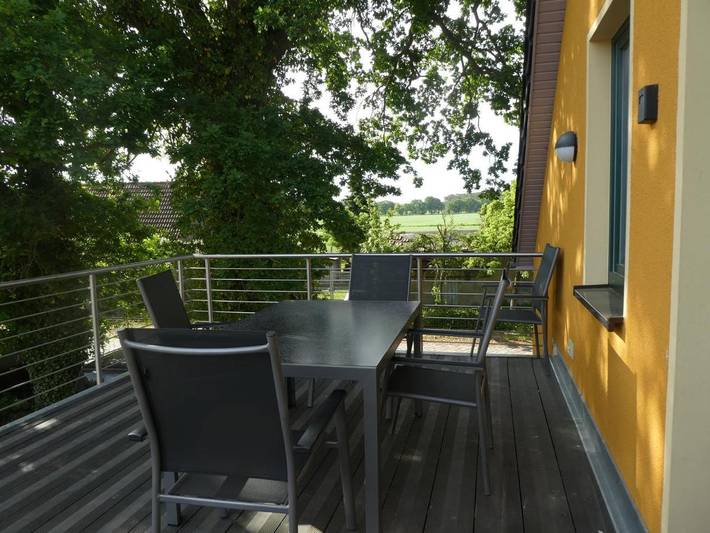 Ganze Wohnung, Apartment with Terrace in Luckow, Vorpommern Greifswald