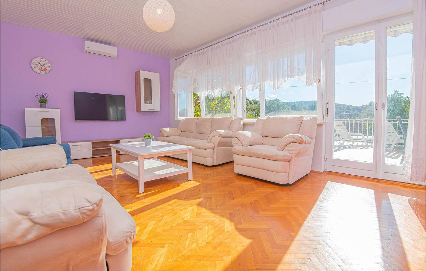 Ferienhaus für 12 Personen mit Terrasse in Primosten, Šibenik-Knin