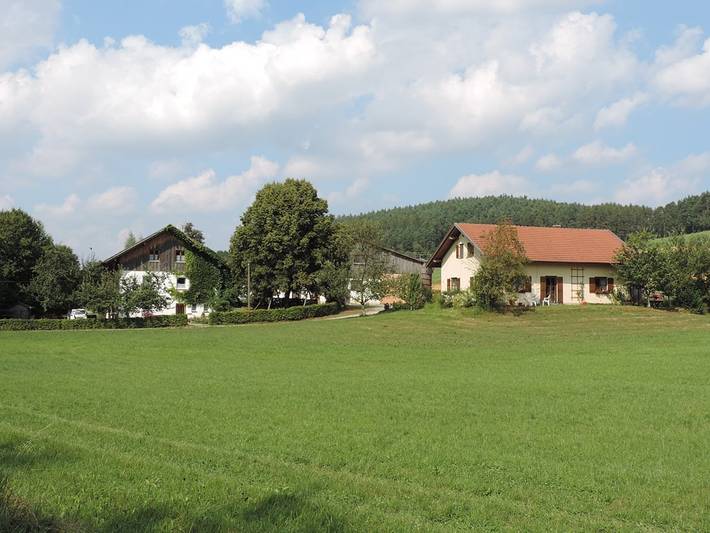 Ferienwohnung für 4 Personen, mit Balkon und Balkon/Terrasse sowie Terrasse und Garten in Landkreis Cham